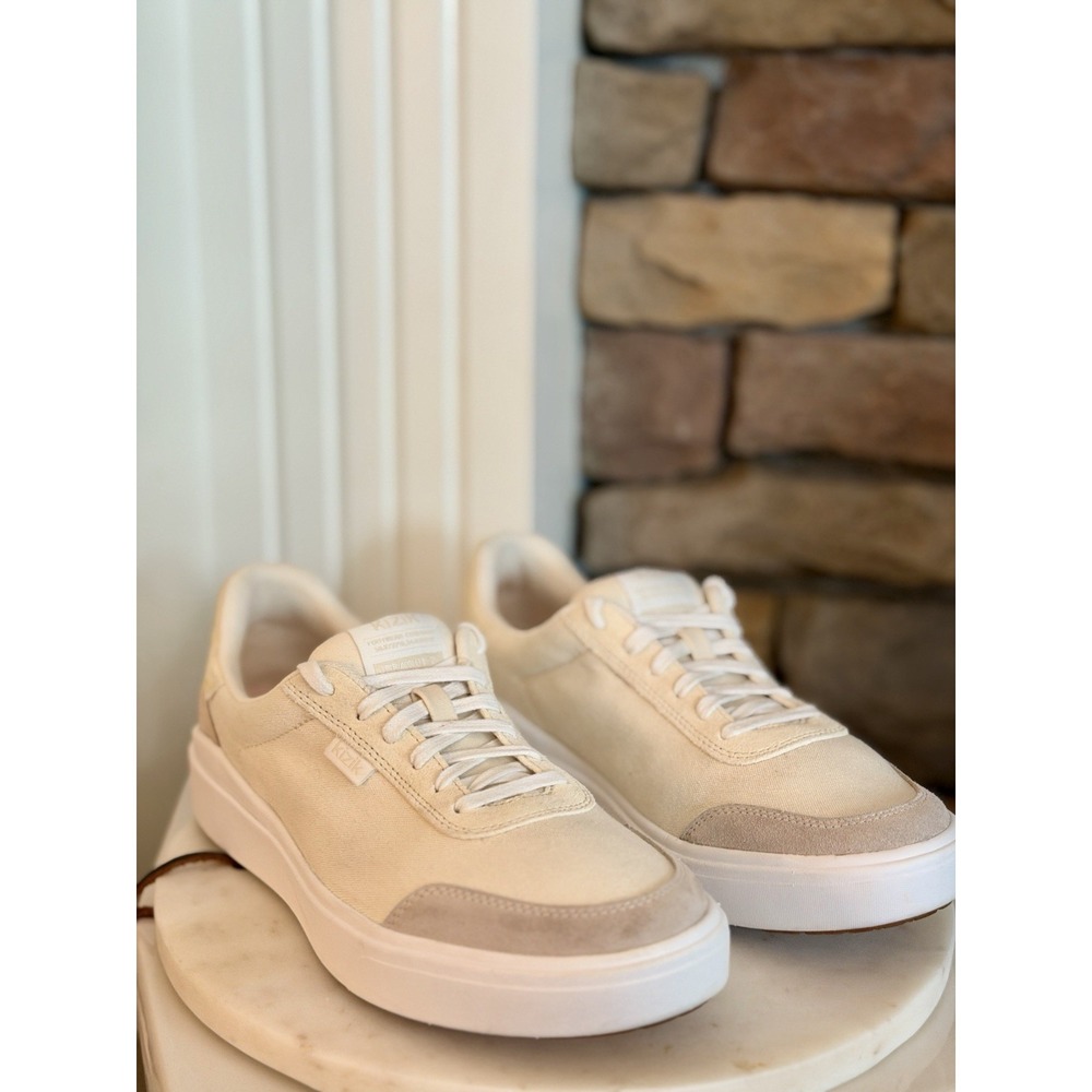 Kizik Prague 2 Womens 8 Cream Canvas Suede Hands Free Slip On Sneakers